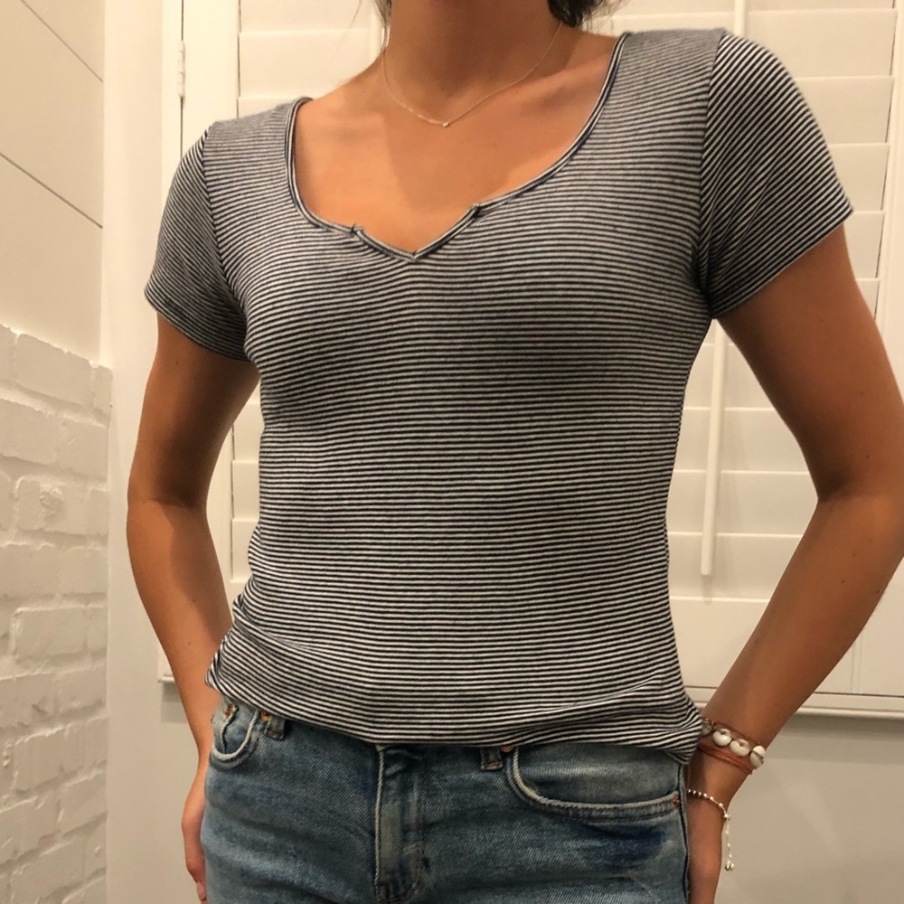 Cute Brandy Melville t-shirt